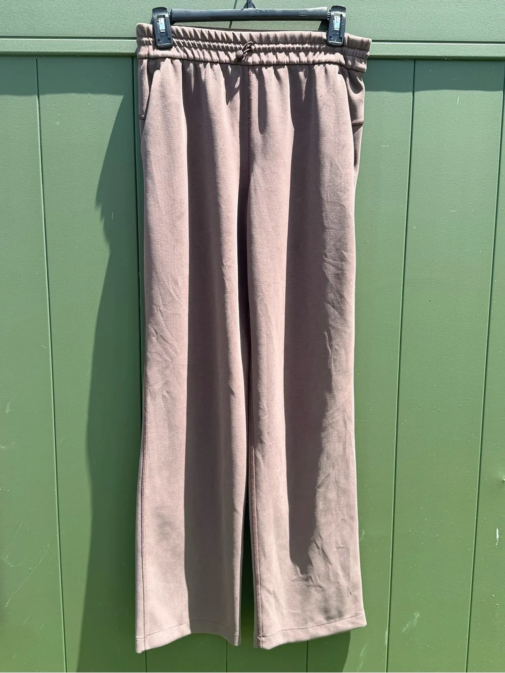 Lululemon Softstreme High-Rise Wide-Leg Pants – Women’s Size 6